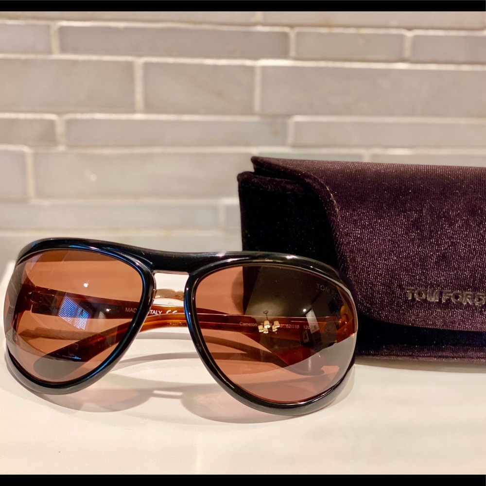 Pre-loved Tom Ford sunglasses